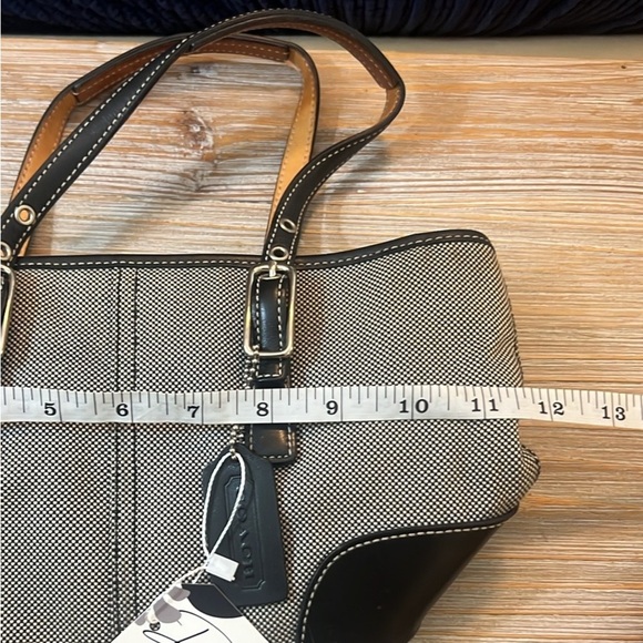Coach, Small Checkered Hand Bag/Tote in Black & Cream,Iconic, Timeless, Classic - Picture 7 of 8